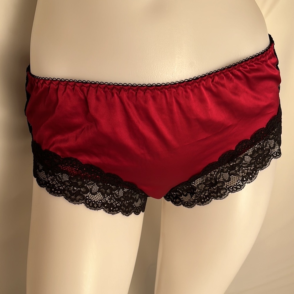 Burgundy stretch satin panty with black lace